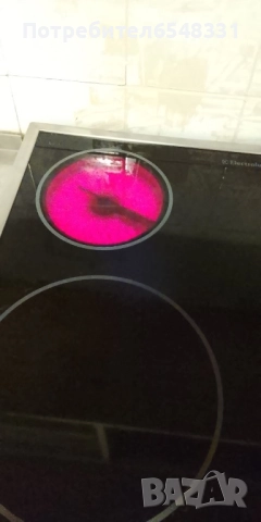 Керамичен  плот за вграждане Електролукс  с 4 котлона, снимка 3 - Печки, фурни - 51786340