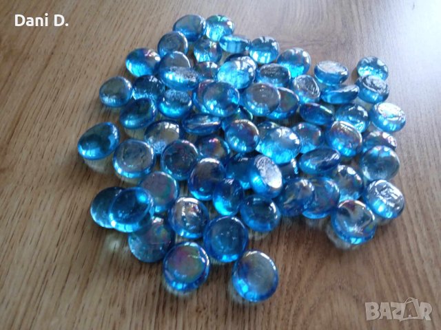 стъклени светлосини перли