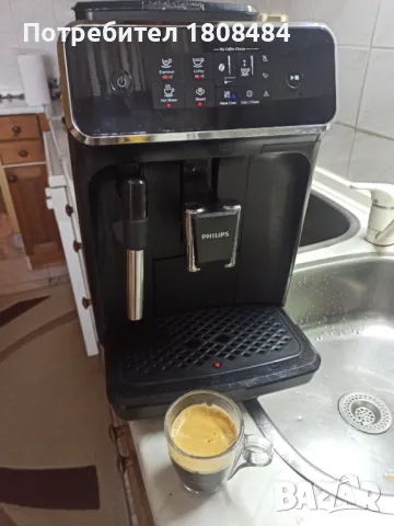 Кафе автомат Филипс работи с кафе на зърна и смляно кафе, профилактирана, работи перфектно , снимка 3 - Кафемашини - 49931635