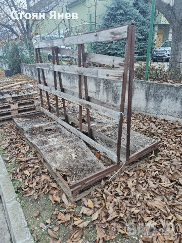 Пирамида за дограма 