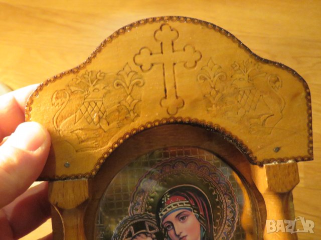 Голям православен иконостас с кандило Богородица и младенеца - 30 х 16 см религия , снимка 2 - Икони - 38897685