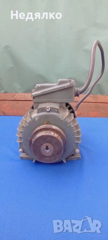 Винтидж ел.двигател от швейцарска бижутерска фреза, снимка 2 - Антикварни и старинни предмети - 43414741