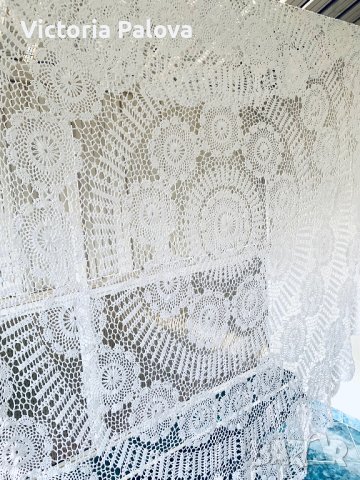 Голяма кръгла плетена покривка 