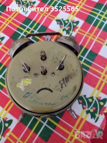 Механичен будилник CORSAR, снимка 3 - Антикварни и старинни предмети - 53086561