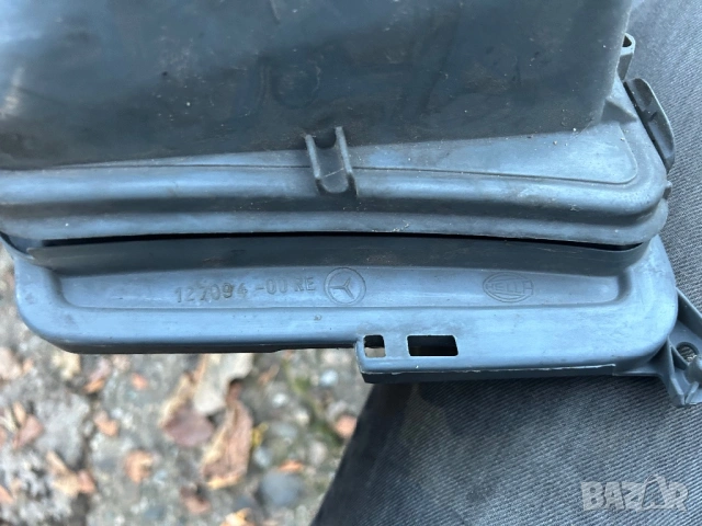 Десен фар Mercedes 190 W201 Hella 127094-00 127092-00, снимка 3 - Части - 53102061