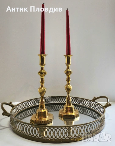 Чифт златисти свещници