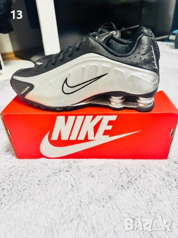 Чисто нови Nike Shox R4