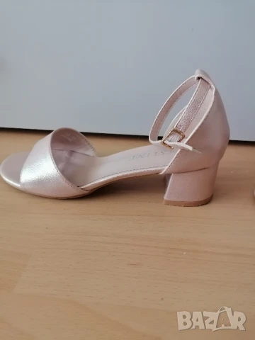 Дамски официални сандали на нисък ток, снимка 3 - Сандали - 50749138