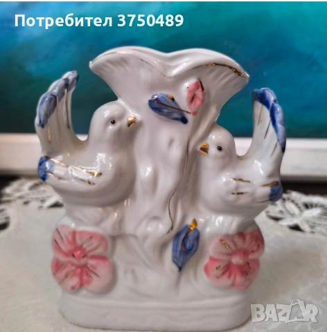 ваза с декорация две гълъбчета 