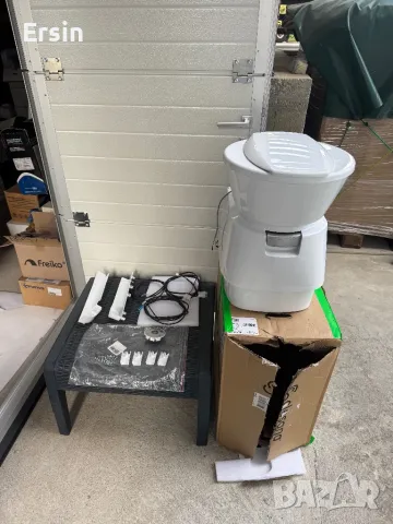 Тоалетна Dometic  Цял комплект за монтаж 