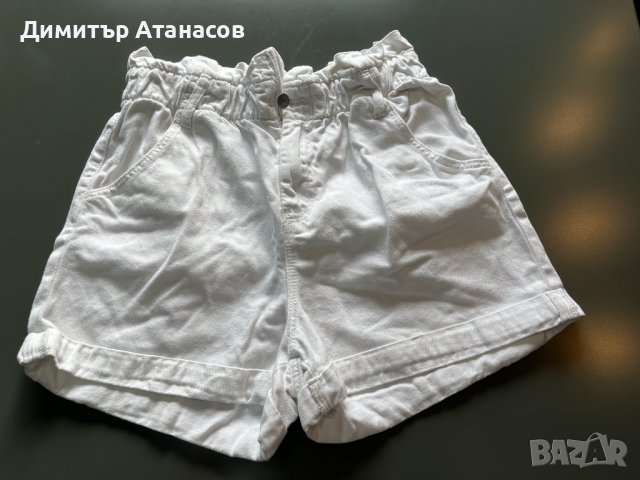 Дамски дънкови къси гащи, снимка 1 - Къси панталони и бермуди - 42938625