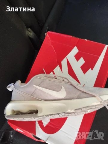 Чисто нови дамски маратонки Nike Air , снимка 5 - Маратонки - 50984908