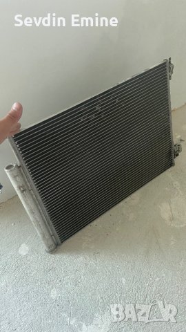 Радиатор за Климатик дачия, снимка 1 - Части - 37332230