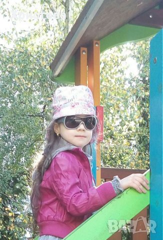 Sterntaler детска шапка с UV защита, снимка 2 - Шапки, шалове и ръкавици - 28956317