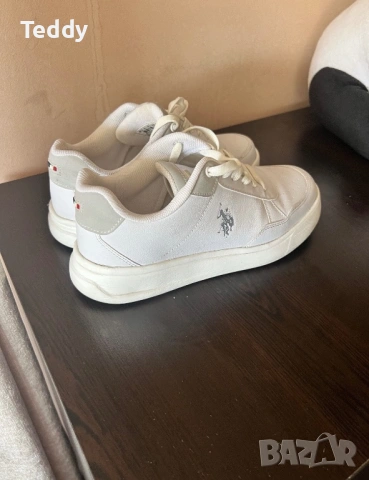 Продавам бели маратонки,без забележки, снимка 3 - Маратонки - 53015474