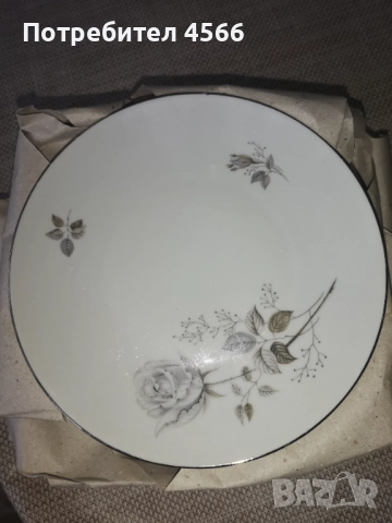 Нов комплект 8 десертни чинии от баварски порцелан 