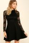 Черна рокля фино кадифе с дантелени ръкави, снимка 1 - Рокли - 40593563