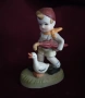 Колекционерска порцеланова фигурка на момче с чадър и гъска., снимка 1