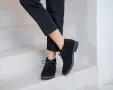 Дамски кларкове от велур в черно , снимка 5