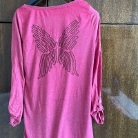 Дамска блуза с 3/4 ръкав и избродирана пеперуда на гърба - S-M размер, снимка 2 - Блузи с дълъг ръкав и пуловери - 43755428