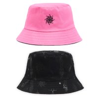 Дамска двулицева шапка идиотка в розов и черен цвят, снимка 1 - Шапки - 43675243