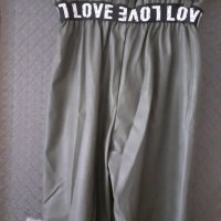 Продавам много красив кожен панталон със висока талия, снимка 3 - Панталони - 38081907