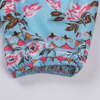 Дамска блуза в светлосиньо с принт на цветя, снимка 10 - Блузи с дълъг ръкав и пуловери - 40526078