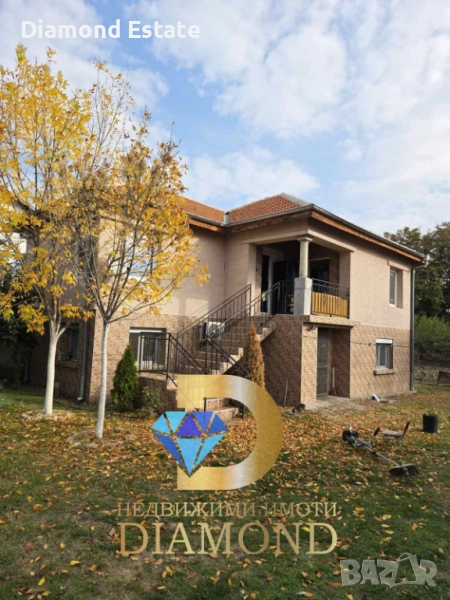 Двуетажна къща в село Добрич, общ. Димитровград, снимка 1