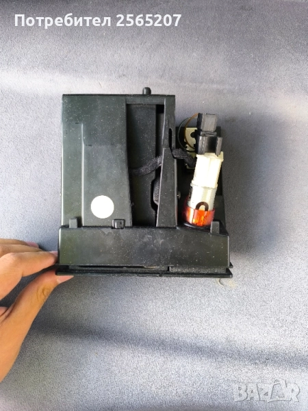 пепелник за Ауди а3 8L, снимка 1