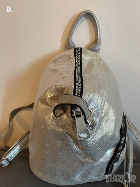 Дамска спортна чанта - раница, снимка 1