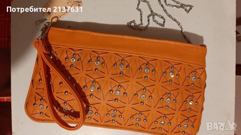 НОВА с Етикет ДАМСКА  МАЛКА  ЧАНТА със синджир , снимка 1