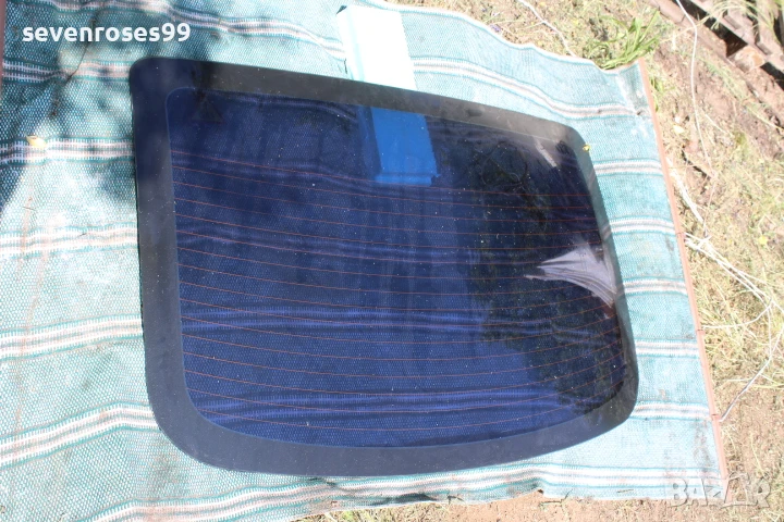 Стъкло задно Мазда 3 2008 2.3i 158hp Mazda 3 седан, снимка 1