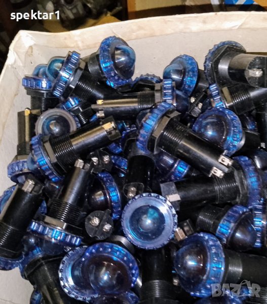 Фасунки за сигнални лампи ликвидация, снимка 1