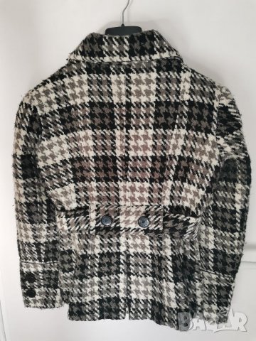 Късо палто с подплата , снимка 2 - Палта, манта - 38491301