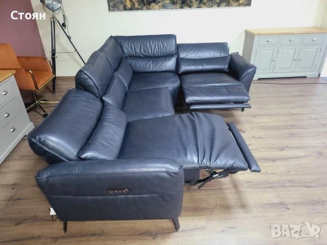 Тъмно син кожен ъглов диван с електрически релаксиращ механизъм, снимка 2 - Дивани и мека мебел - 43286169