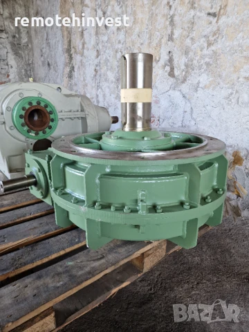 Червячен Редуктор KWE , снимка 2 - Други машини и части - 51351245