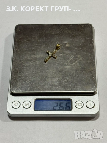 Златна висулка кръст 14К