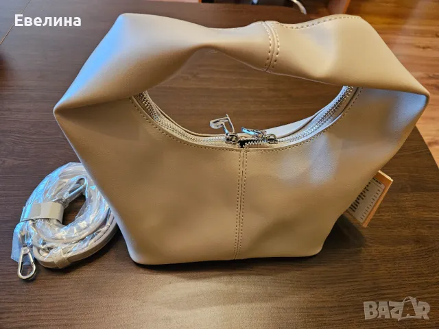 Дамска чанта DeeZee, нова с етикет