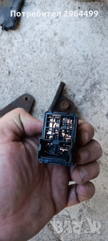 Копче ел.огледала Нисан терано, снимка 3 - Части - 51523487