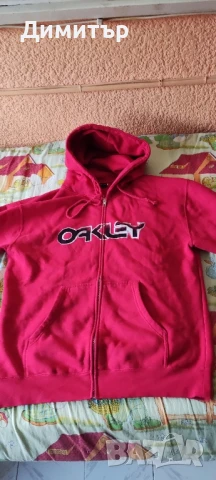  Oakley