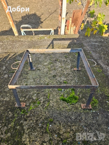 стойки за пчелни кошери