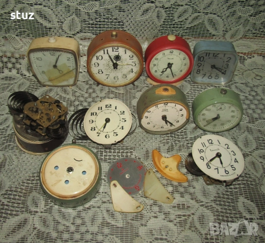 Механични будилници за части, сет , снимка 2 - Антикварни и старинни предмети - 53249144