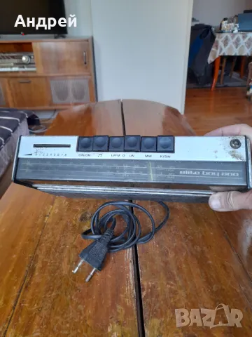 Старо радио,радиоприемник Grundig #2, снимка 5 - Антикварни и старинни предмети - 49454062