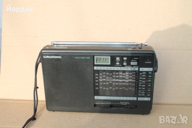 Радио ''Grundig Yacht Boy 206'' , снимка 1 - Радиокасетофони, транзистори - 43958637