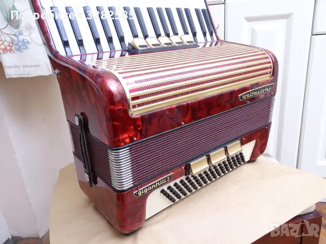 Акордеон Велтмайстер Гигантили 80 баса, снимка 4 - Акордеони - 48589438