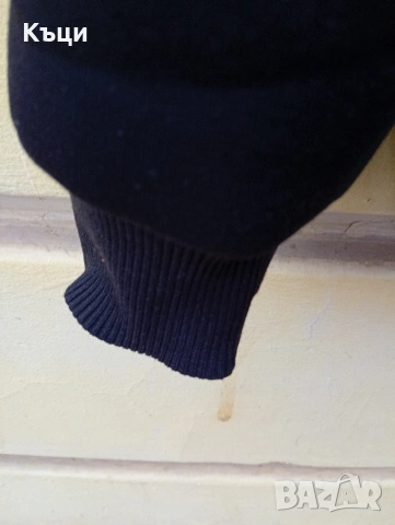 Черен суитчърт с ластици на ръкавите., снимка 2 - Суичъри - 53562124