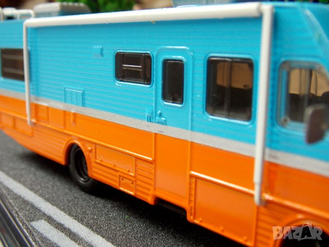 Каравана 1:43 Fleetwood Bounder 1986 на Greenlight. НОВА., снимка 10 - Колекции - 37630374