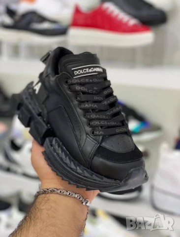 Дамски маратонки в бяло и черно, снимка 2 - Маратонки - 50742734