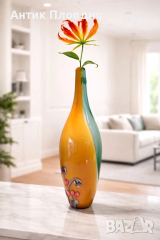 Ваза от арт стъкло в жълто