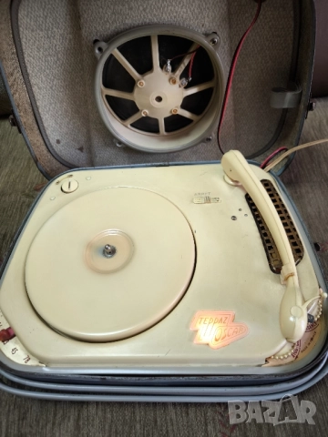 грамофон Teppaz Oscar, снимка 3 - Грамофонни плочи - 52246157